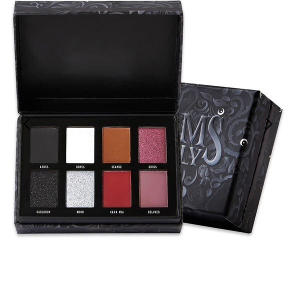 🚨SOLD OUT NOW ON WEBSITE🚨BNIB Adams Family Make Up Set🚨 - Picture 5 of 10